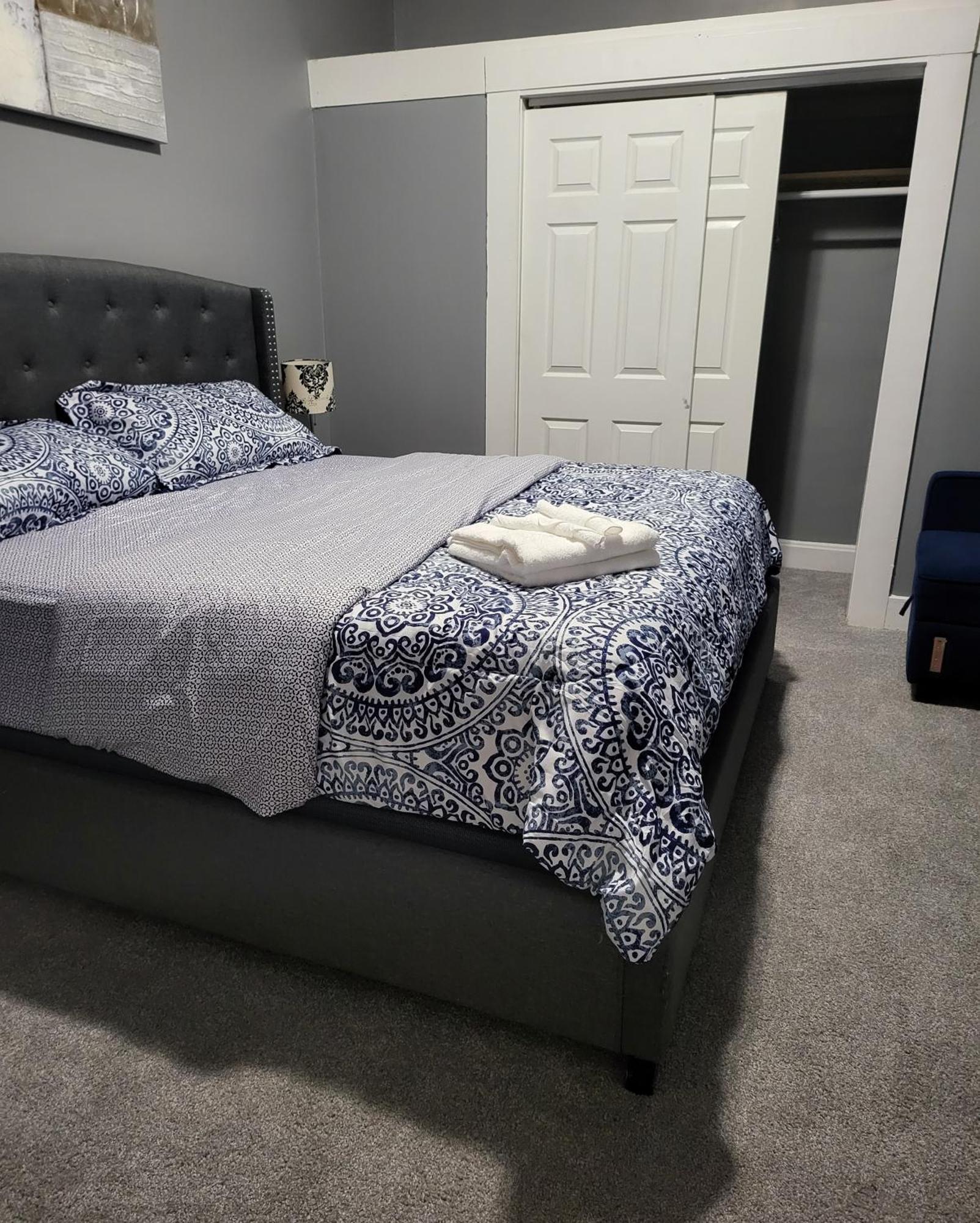 1 Bedroom In Osu District, Free Parking, Kitchen, Washer And Dryer, Location, Downtown, Hospital, Expocenter, Osu Stadium Homestay Columbus